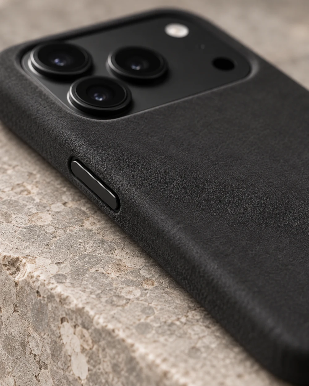 Slim edge and side button of the black case